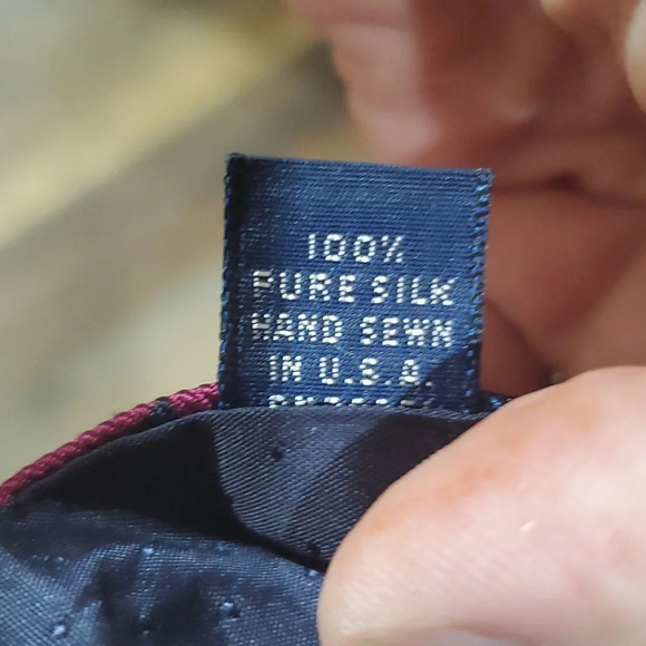 Burberry silk tie blue burgandy paisley - Picture 7 of 7